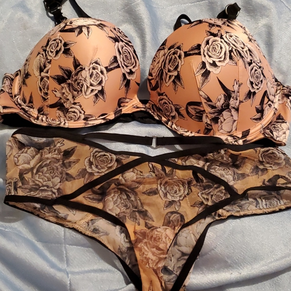 Victoria's Secret bra set